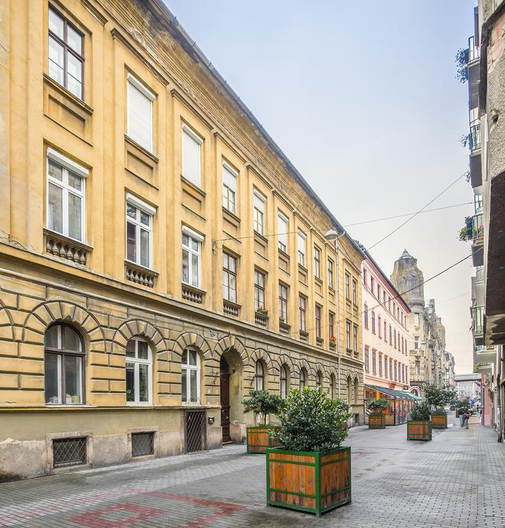 Opera Luxory Suite Budapest Bagian luar foto