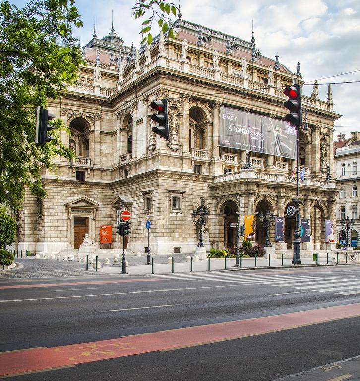 Opera Luxory Suite Budapest Bagian luar foto